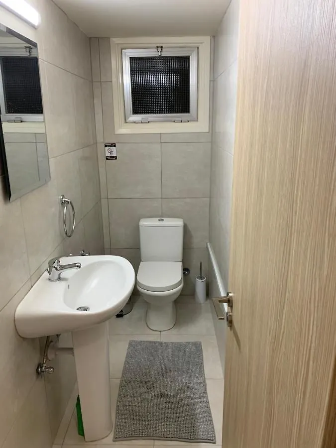 Tony'S Boutique Apartment لارنكا