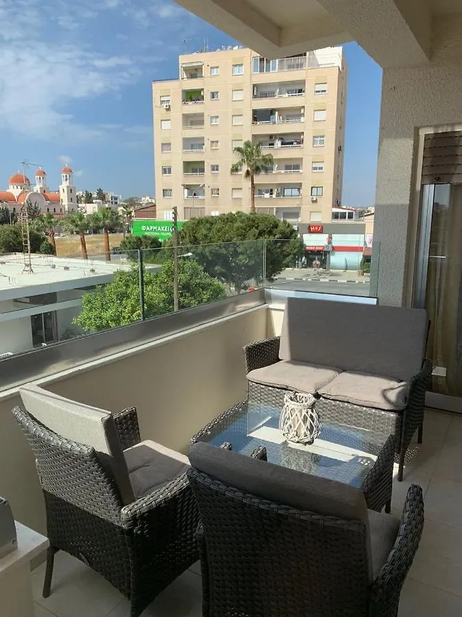 Tony'S Boutique Apartment لارنكا 0*,